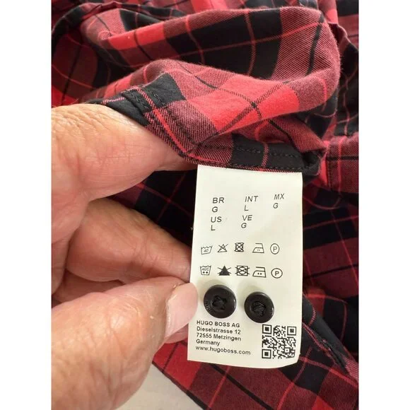 HUGO BOSS Red Black Plaid Button Front Shirt Men’s L Slim Fit Dark Academia - Picture 4 of 10